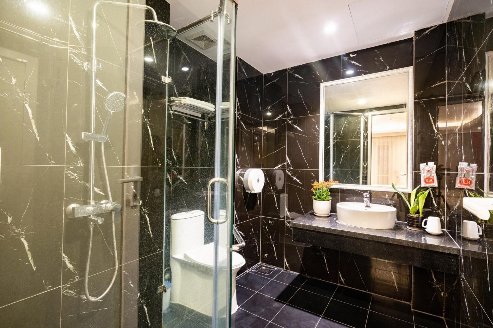Kieu Anh Hotel - 81 Trung Kinh - By Bay Luxury Hà Nội Ngoại thất bức ảnh