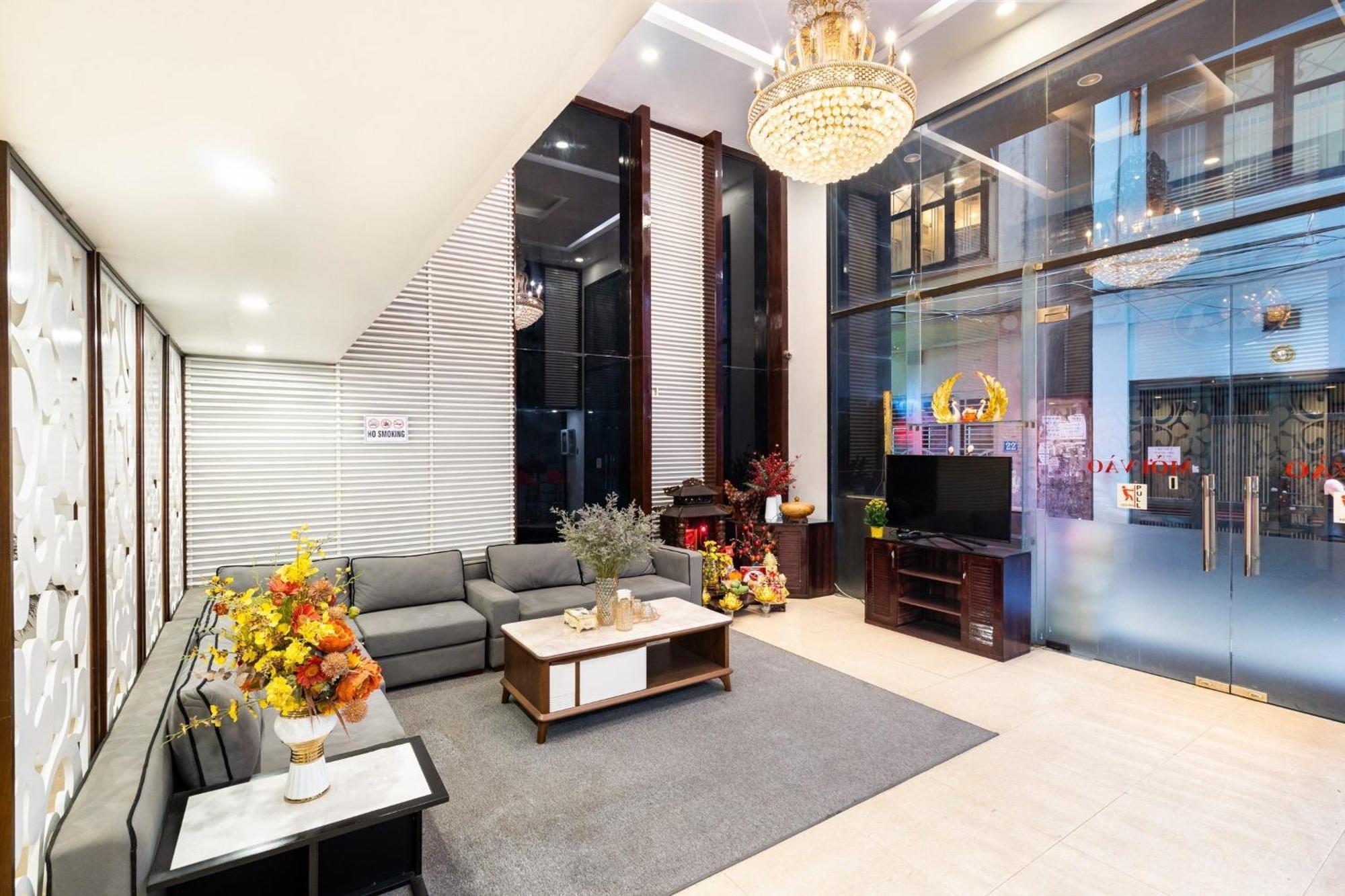 Kieu Anh Hotel - 81 Trung Kinh - By Bay Luxury Hà Nội Ngoại thất bức ảnh