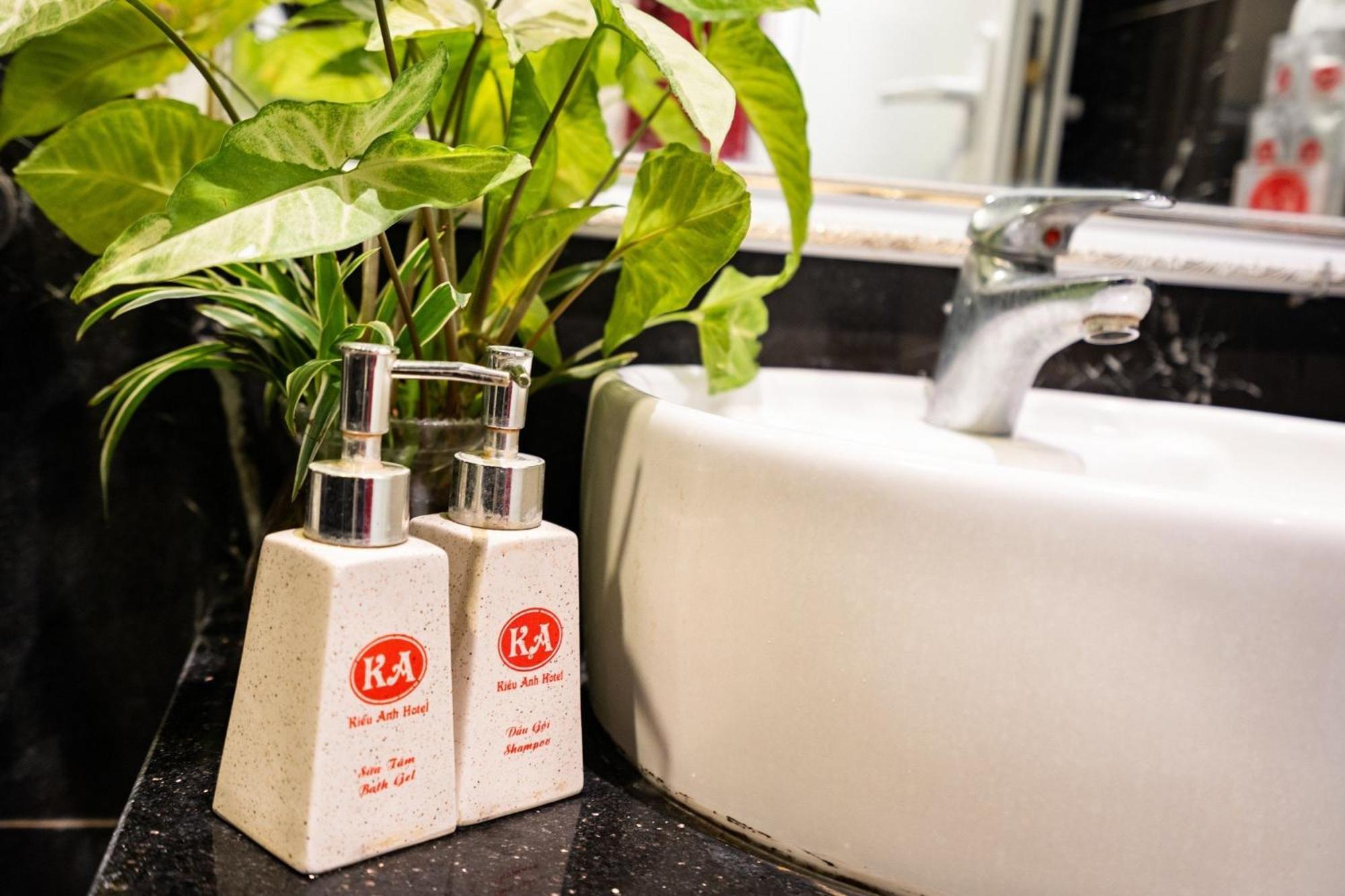 Kieu Anh Hotel - 81 Trung Kinh - By Bay Luxury Hà Nội Ngoại thất bức ảnh